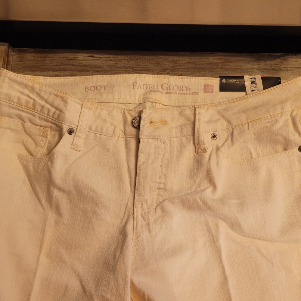 NWT 🖤 White Pants - Picture 3 of 4